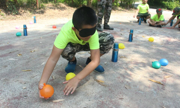 第八十二集团军某旅某连打破惯例制订军士教学分工计划
