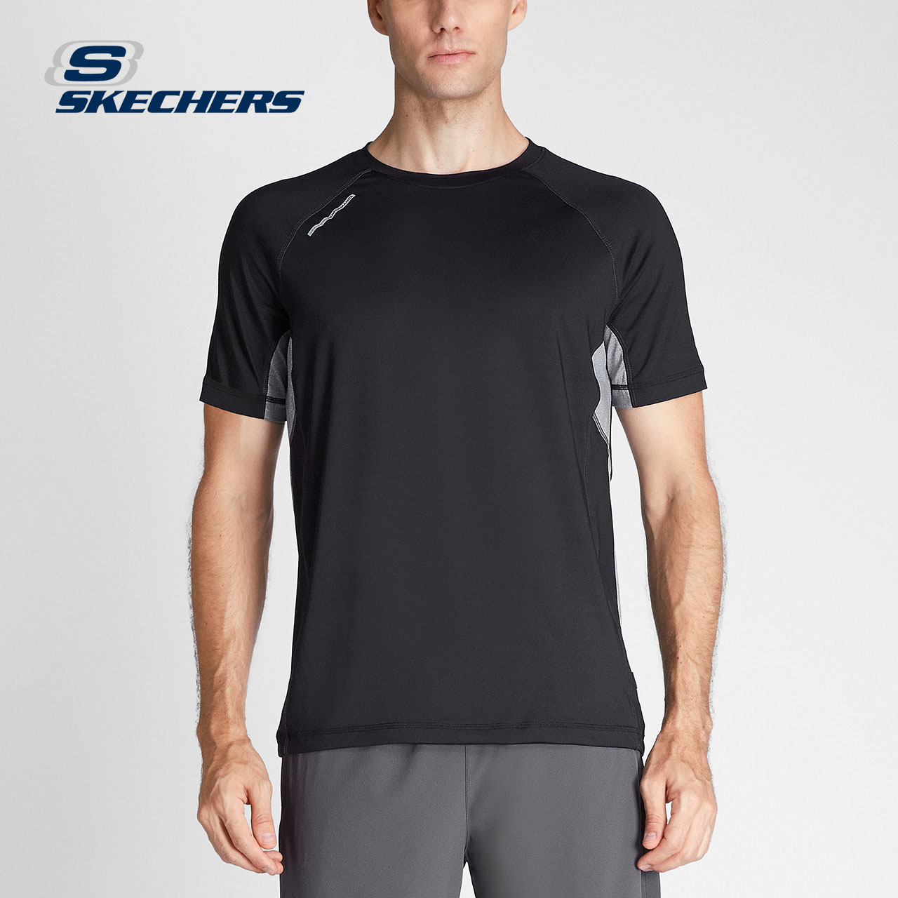 粉丝就认一句话：肖战碰过等于开过光。他穿双TOD39;S小白鞋专柜断货。李宁的复古运动衫三里屯排长队。连猫人内衣都能在年货节卖成